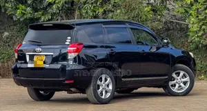 Toyota Vanguard 2011 Black