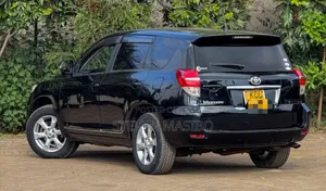 Toyota Vanguard 2011 Black