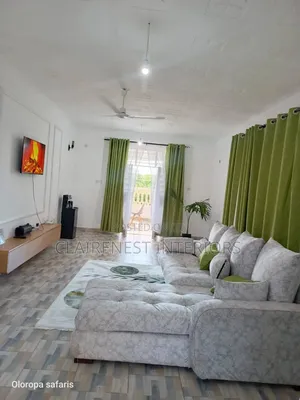Make Your Room Feel Warmer and More Welcoming With Green Curtains