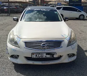 Nissan Skyline 2012 White