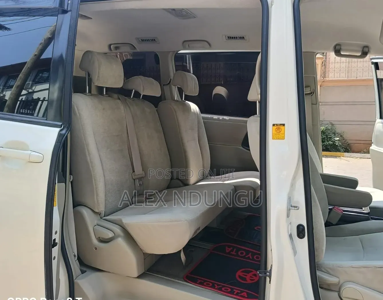 Toyota Noah 2011 White