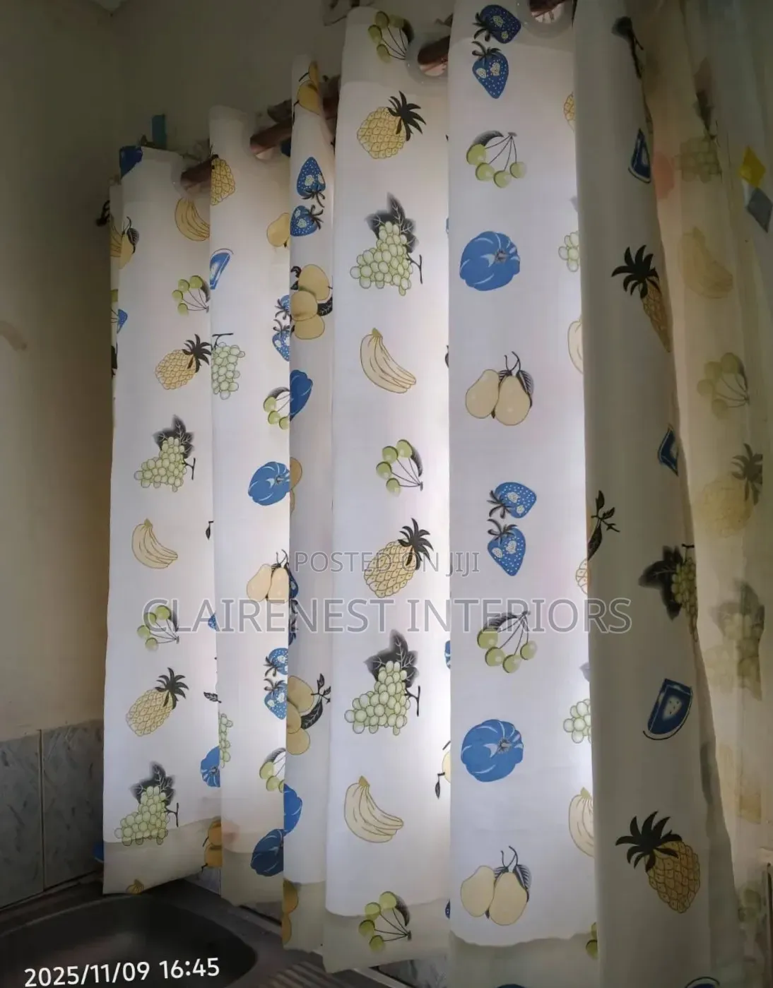 Transform Plain Windows Into Stunning Features With Kitchen Curtains