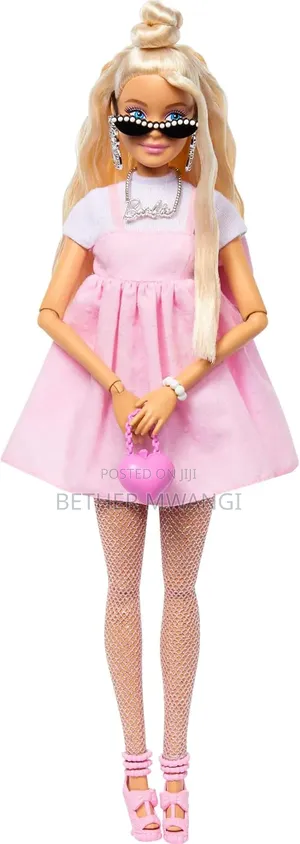 BARBIE DELUXE DOLL #3 in Kenya