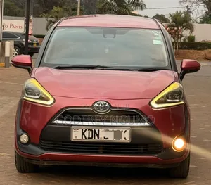 Toyota Sienta 2017 Burgundy