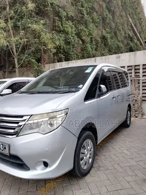 Nissan Serena 2015 Silver