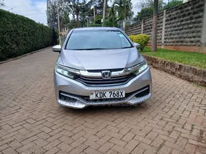 Honda Fit Shuttle 2016 Silver