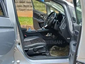 Honda Fit Shuttle 2016 Silver