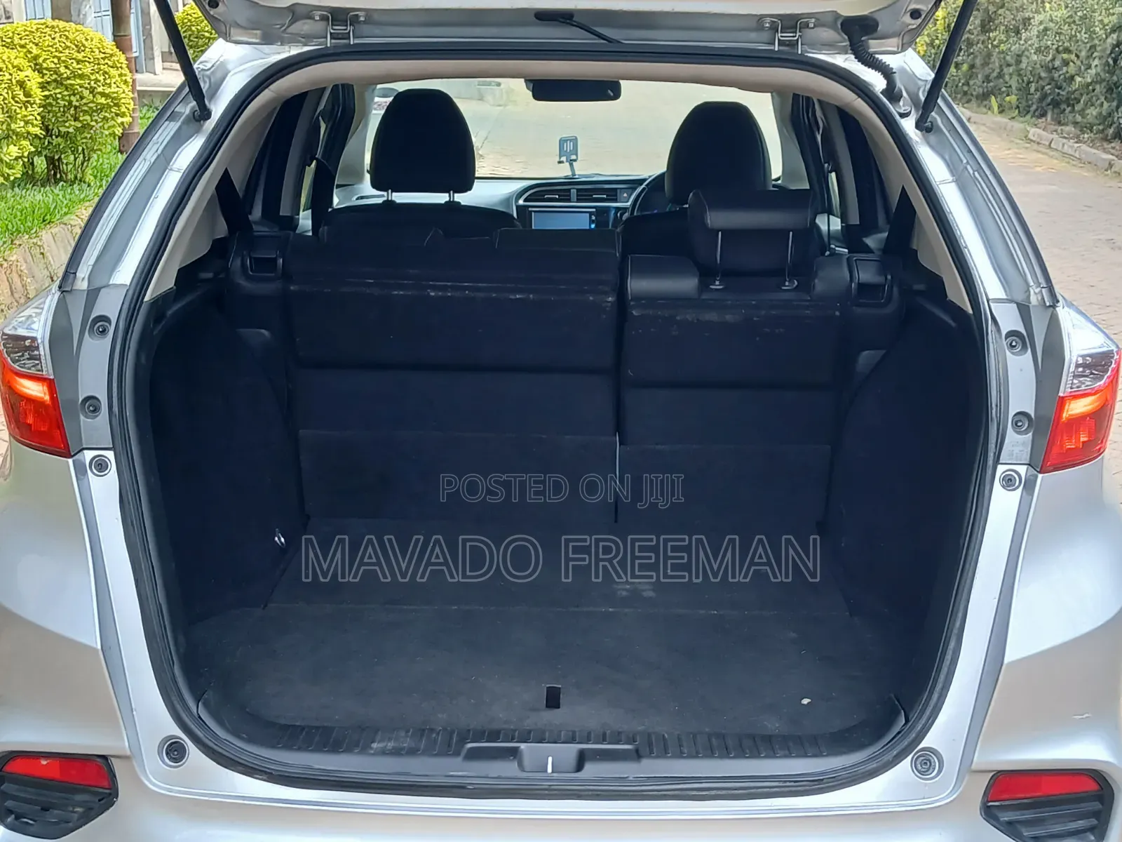 Honda Fit Shuttle 2016 Silver