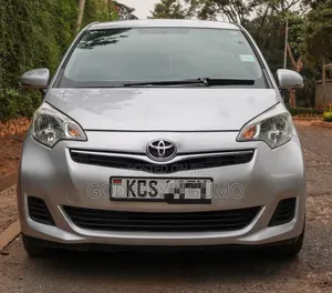 Toyota Ractis 2011 Silver