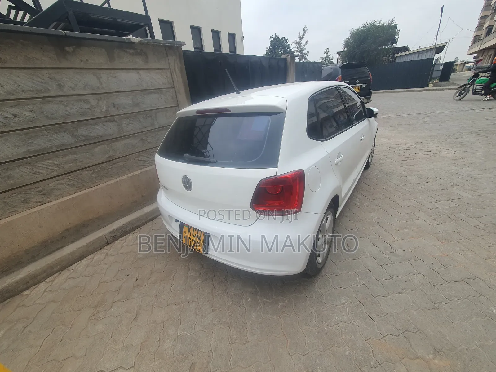 Volkswagen Polo 2011 White