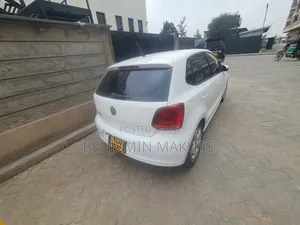 Volkswagen Polo 2011 White