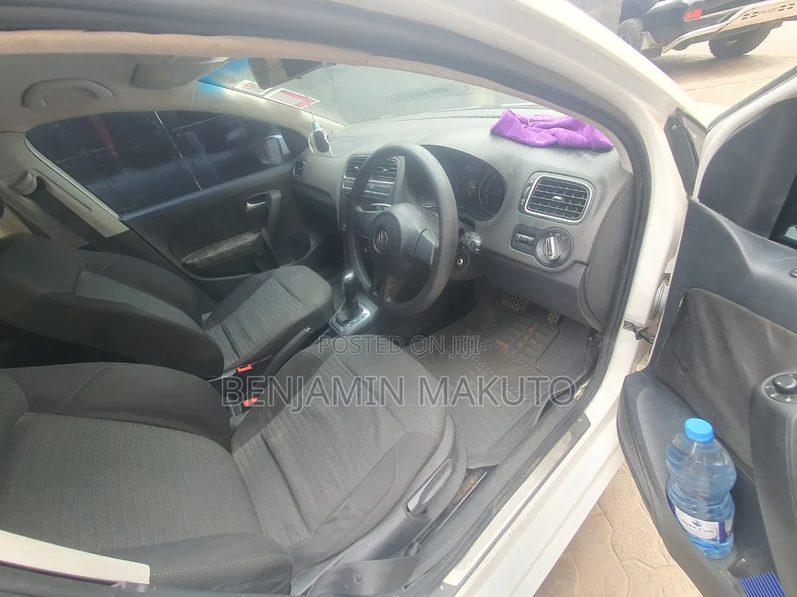 Volkswagen Polo 2011 White