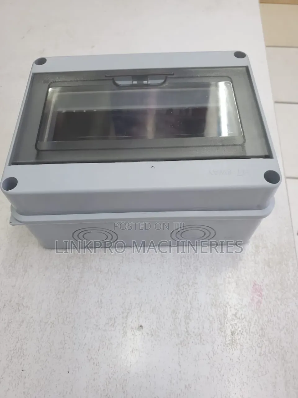 Leader 12 Way Combiner Box