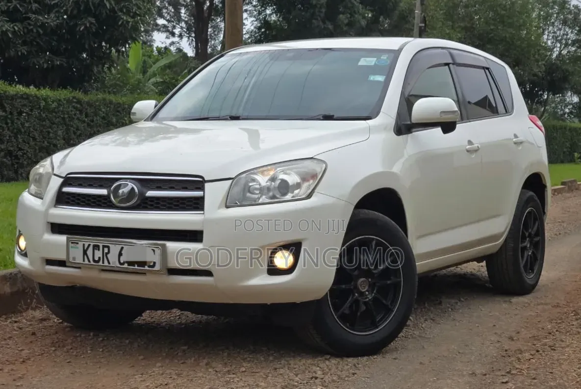 Toyota RAV4 2012 White