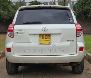 Toyota RAV4 2012 White