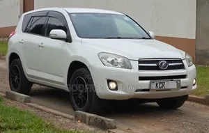 Toyota RAV4 2012 White
