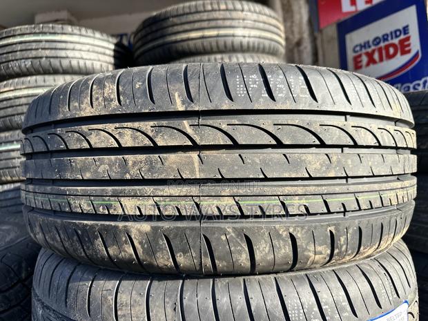 225/55r17 Goodrad - thumbnail 2