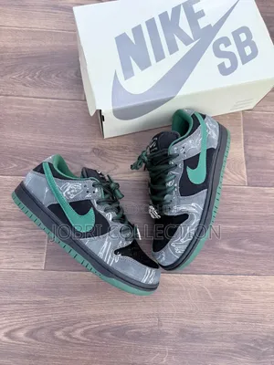 Skateboards X Nike SB Dunk Sneakers