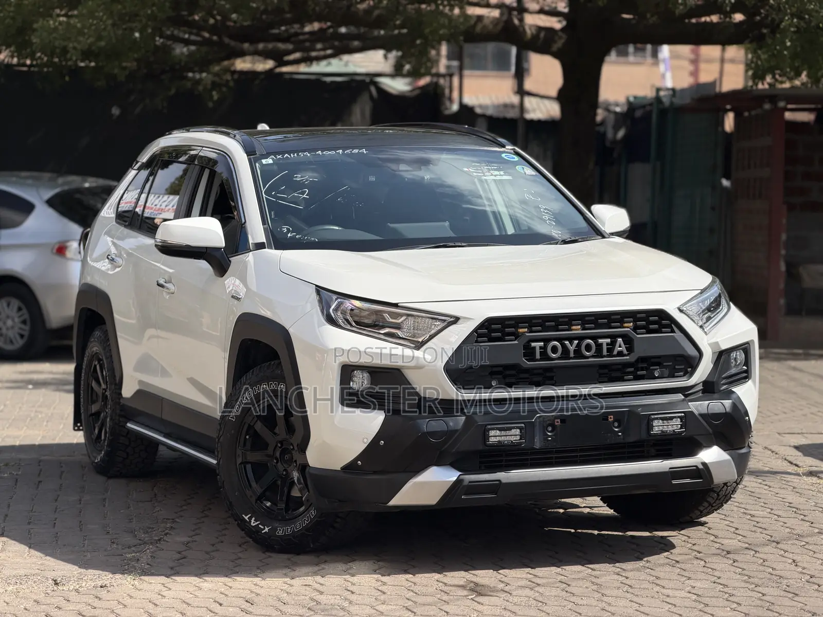 Toyota RAV4 Adventure 2019 White