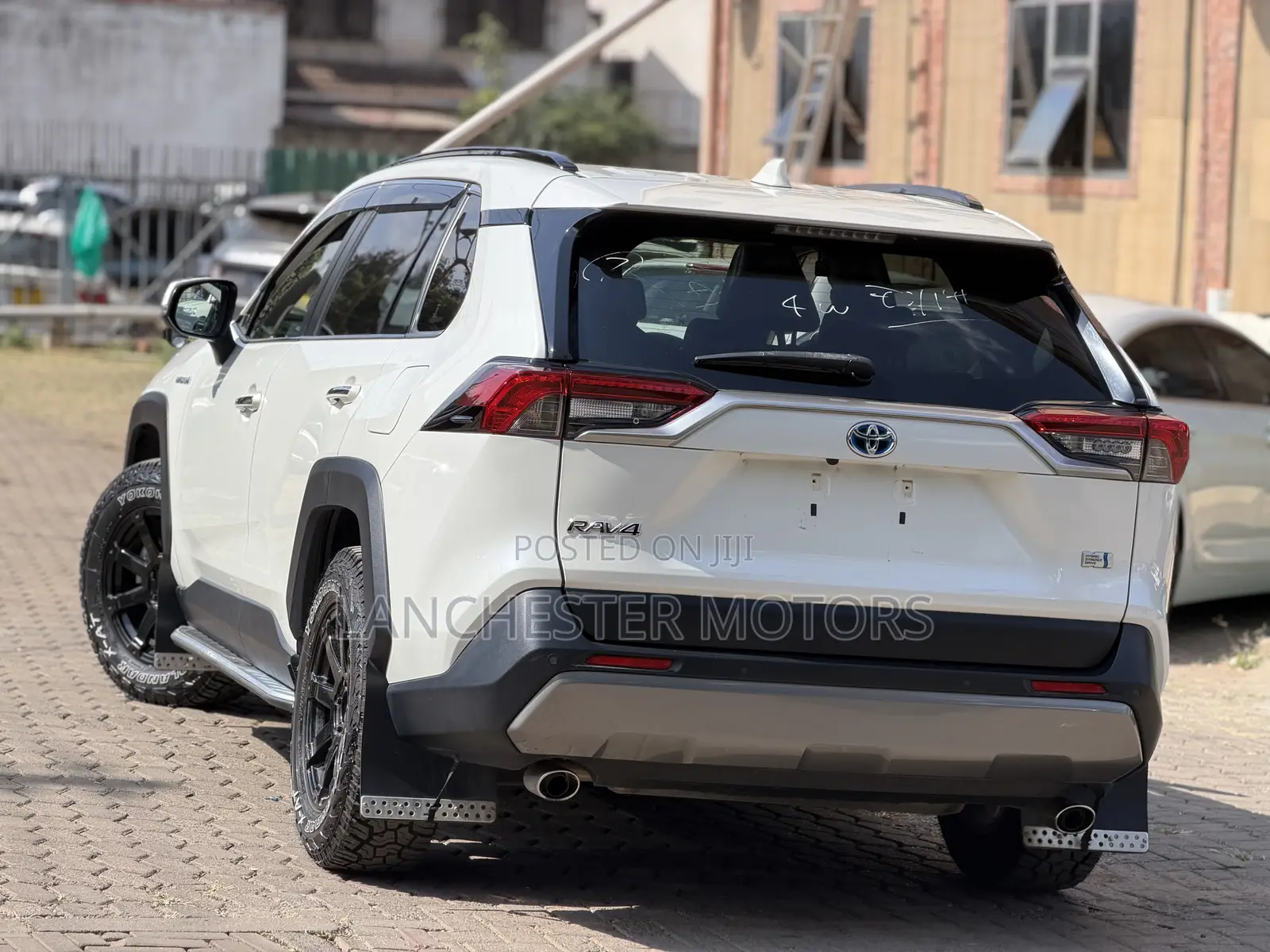 Toyota RAV4 Adventure 2019 White