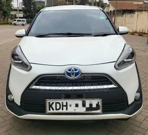 Toyota Sienta 2017 White