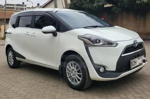 Toyota Sienta 2017 White