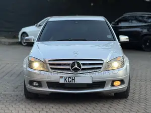 Mercedes-Benz C200 2010 Silver