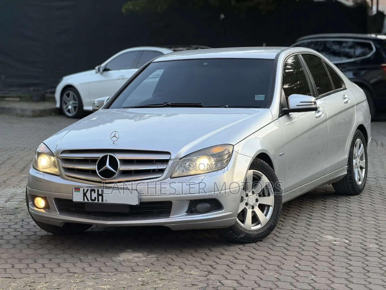 Mercedes-Benz C200 2010 Silver