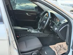 Mercedes-Benz C200 2010 Silver