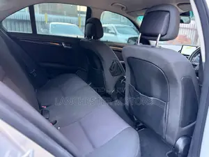 Mercedes-Benz C200 2010 Silver