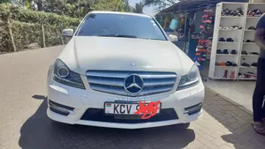 Mercedes-Benz C-Class 2012 Pearl