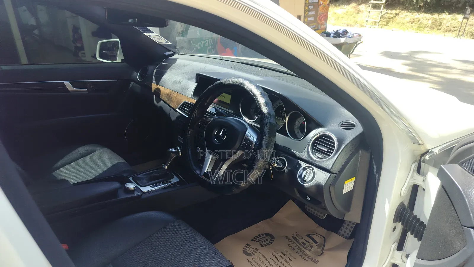 Mercedes-Benz C-Class 2012 Pearl