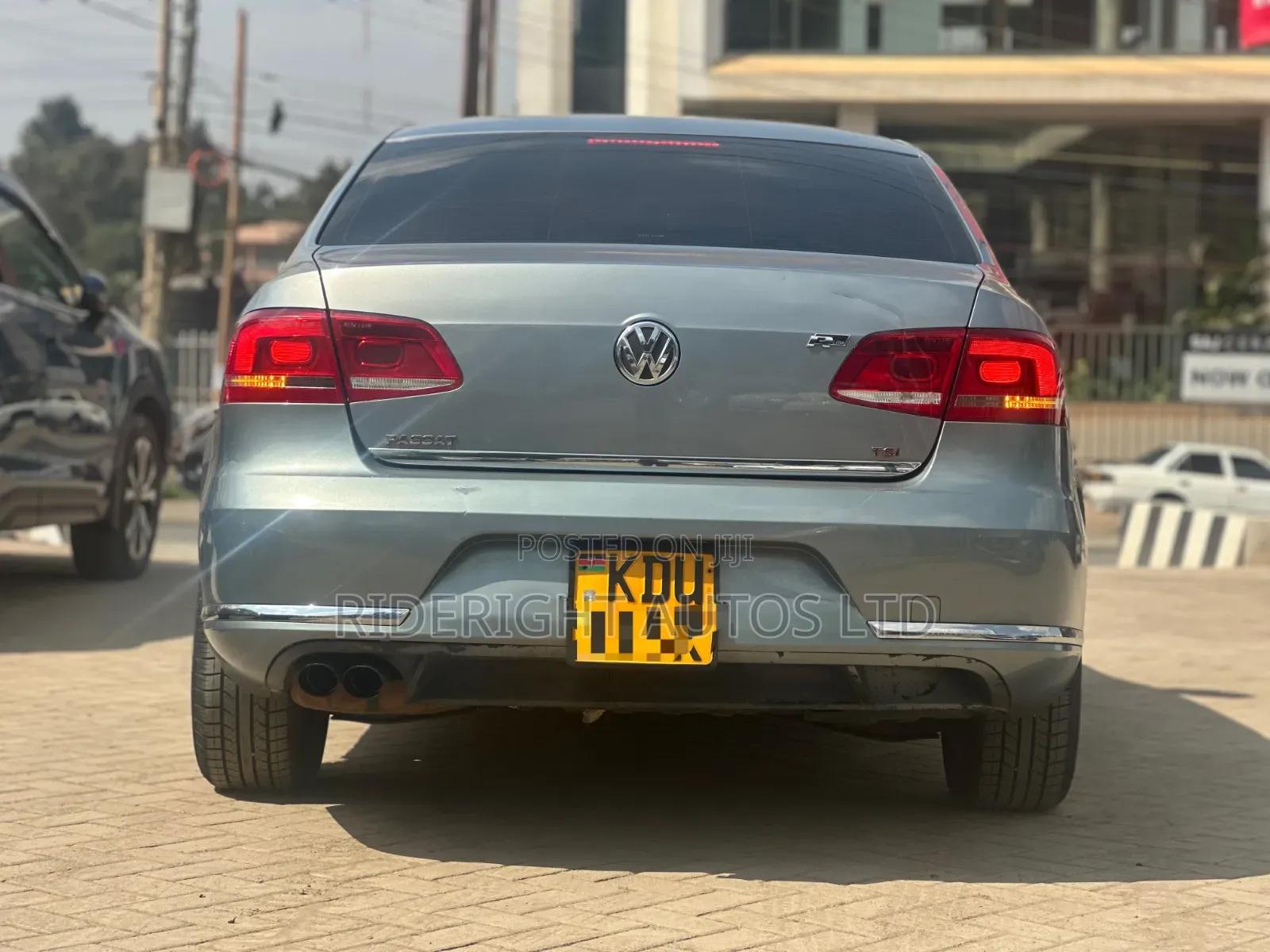 Volkswagen Passat 2013 Blue