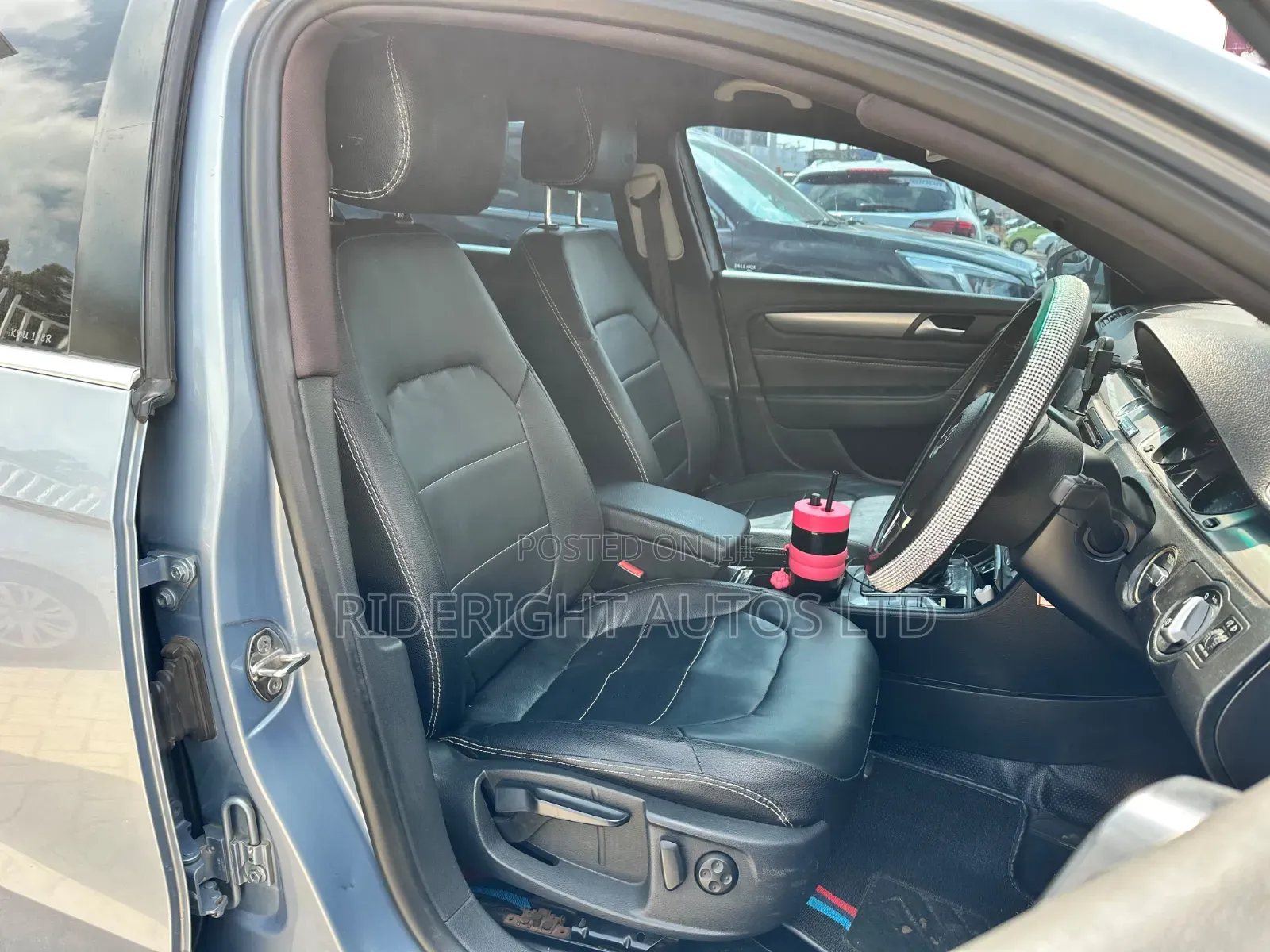 Volkswagen Passat 2013 Blue