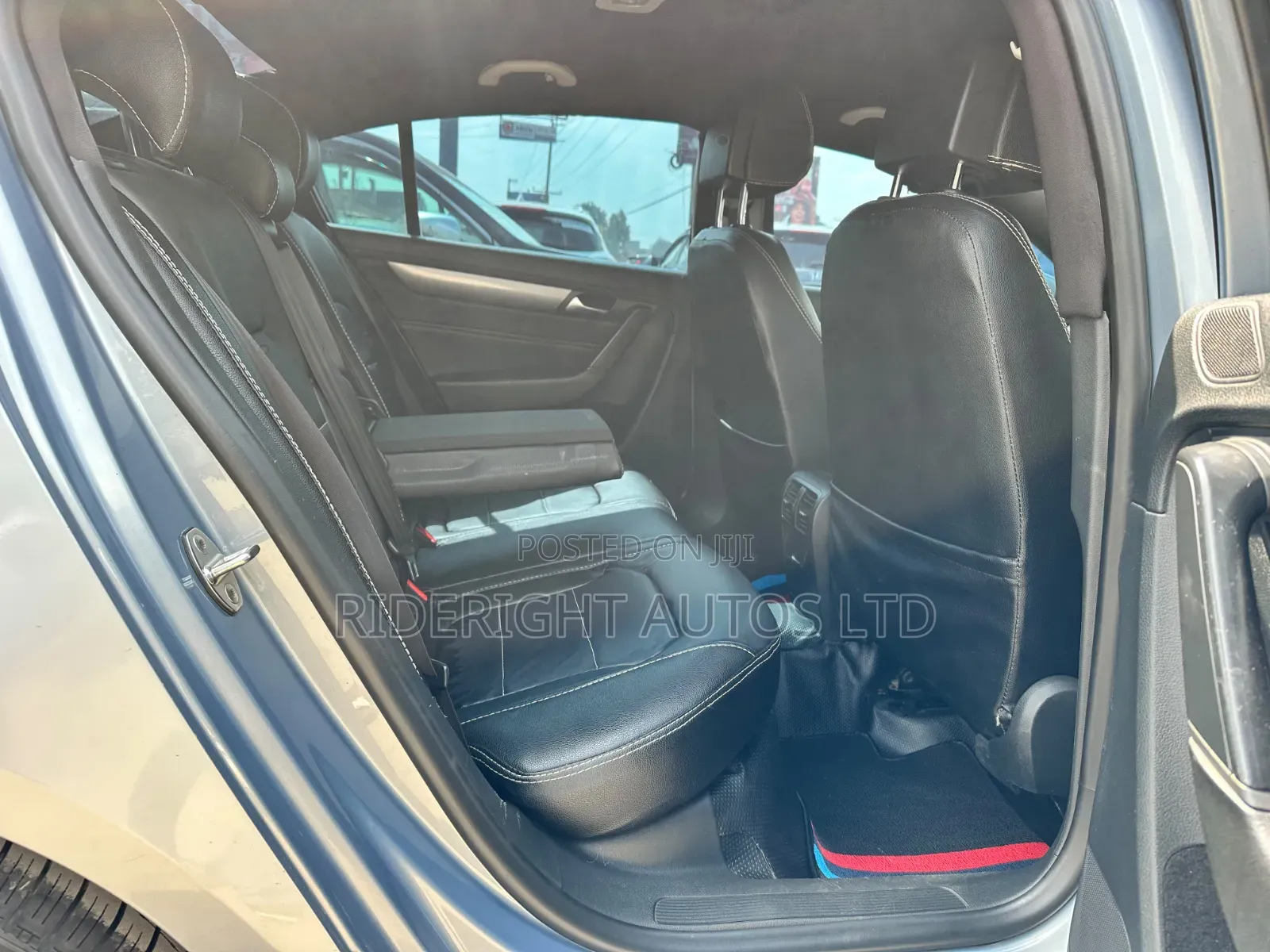Volkswagen Passat 2013 Blue