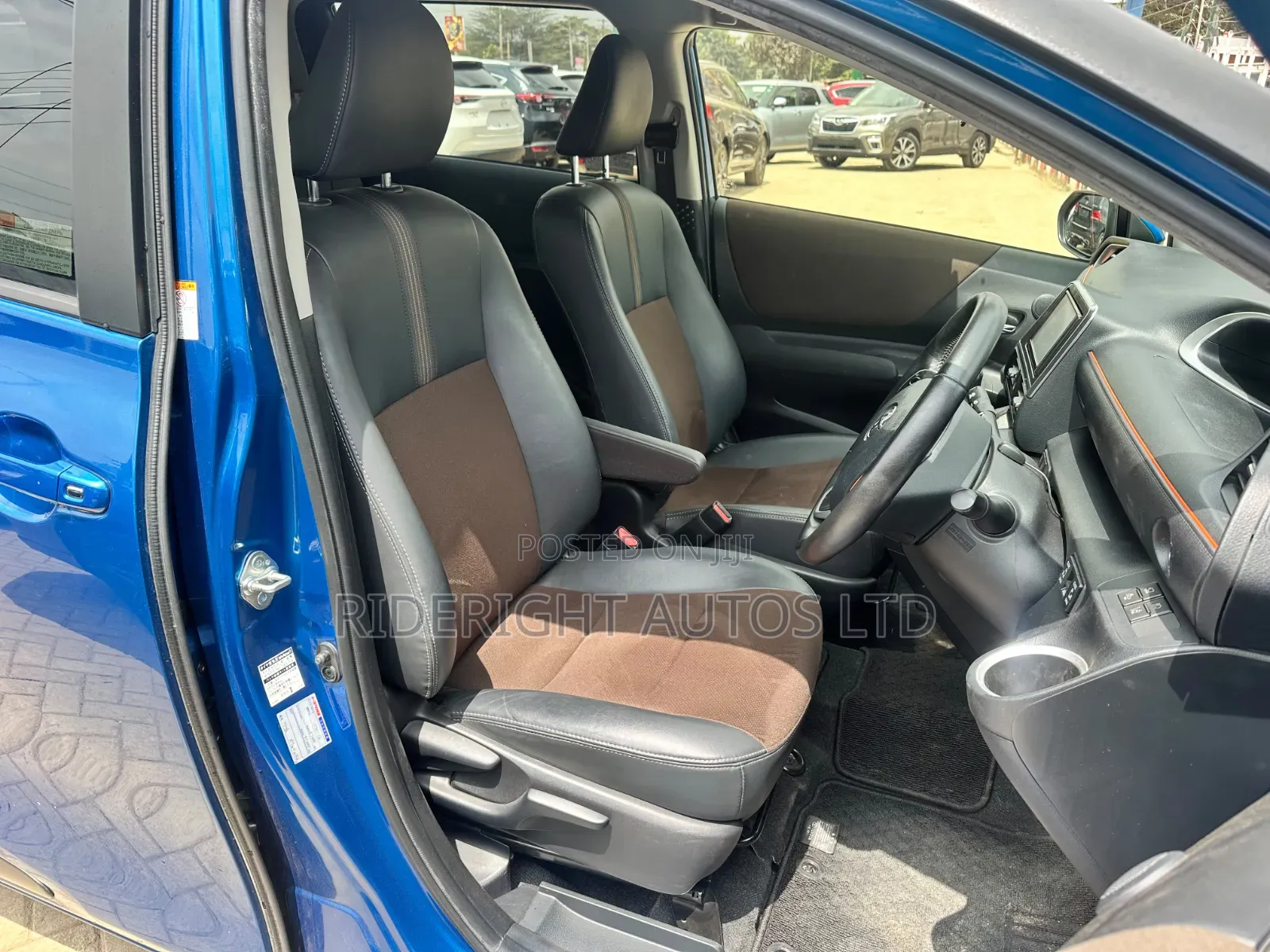 Toyota Sienta 2020 Blue