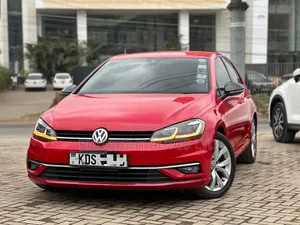 Volkswagen Golf 2018 Red