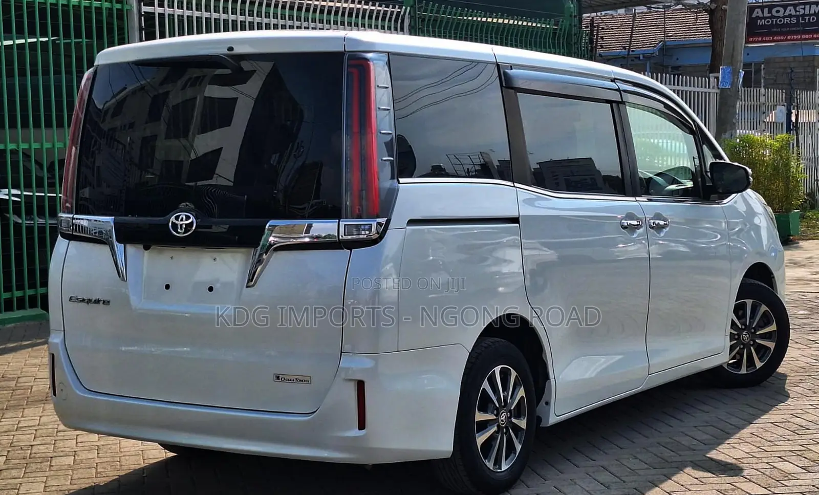 Toyota Esquire 2019 White