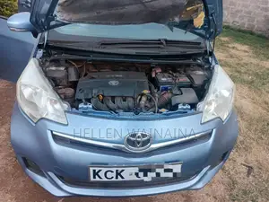 Toyota Ractis 2011 Blue