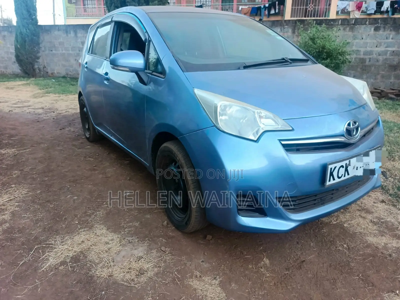 Toyota Ractis 2011 Blue