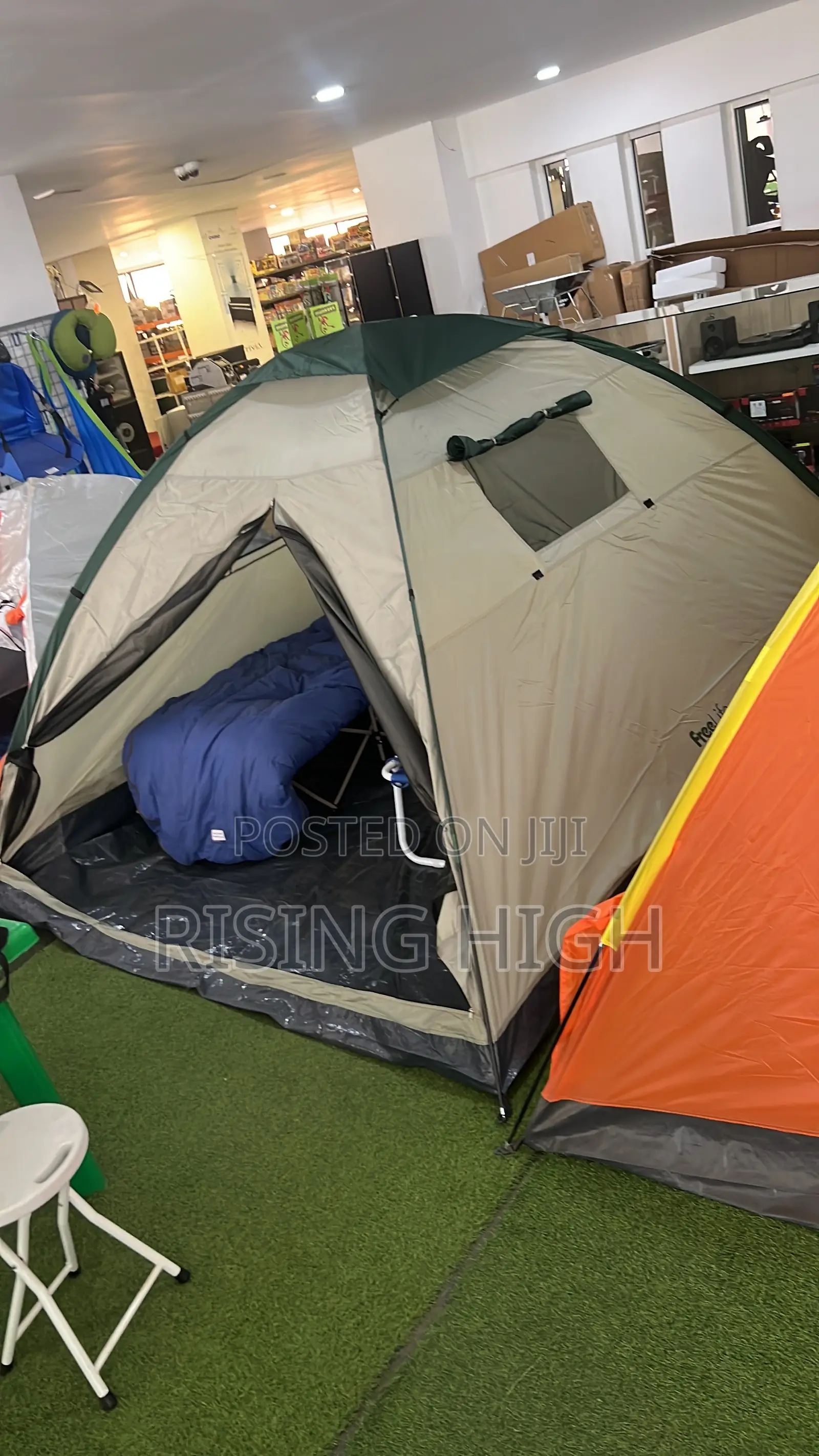 6-7Man Spacious Camping Tent.  Ventilated