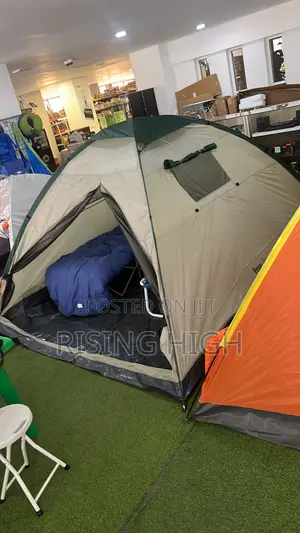 6-7Man Spacious Camping Tent.  Ventilated