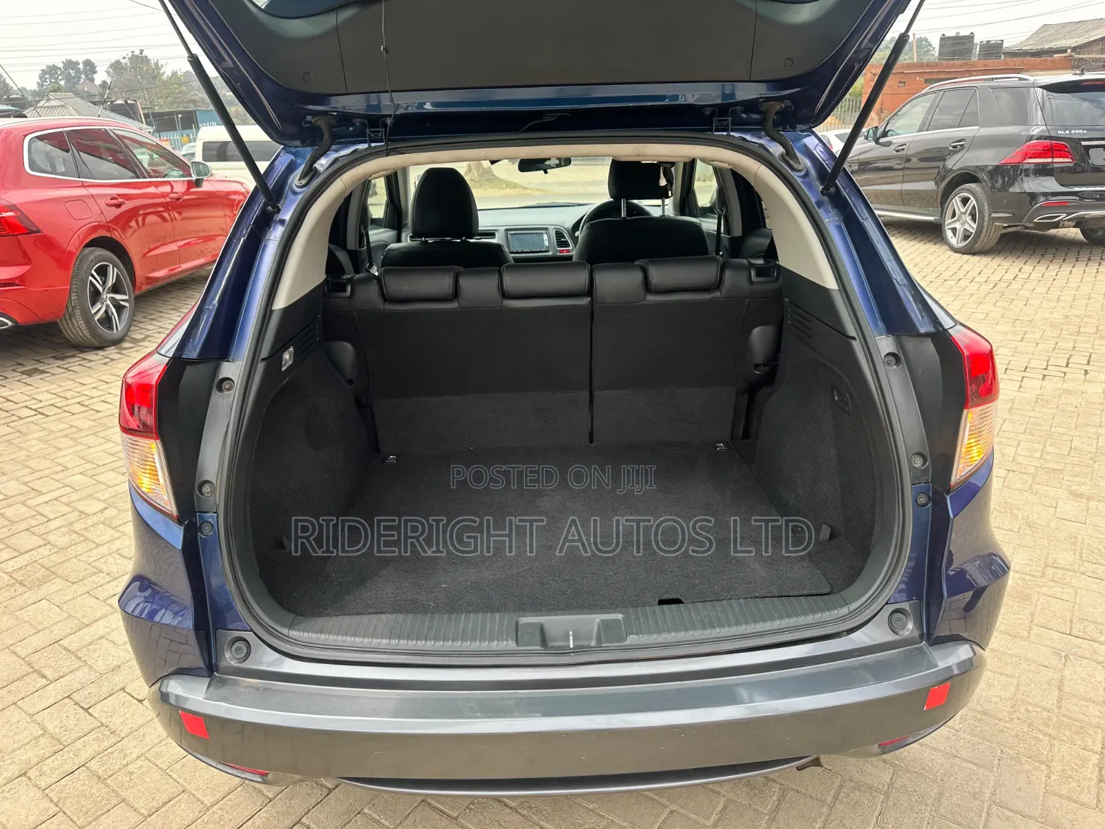 Honda Vezel 2018 Blue