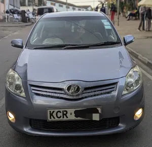 Toyota Auris 2011 Blue