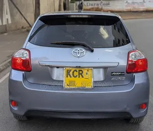 Toyota Auris 2011 Blue