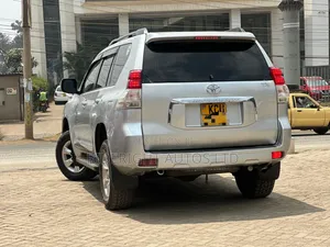 Toyota Land Cruiser Prado 2012 Silver