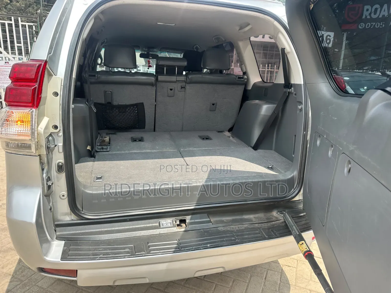 Toyota Land Cruiser Prado 2012 Silver