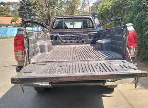 Toyota Hilux 2021 Brown