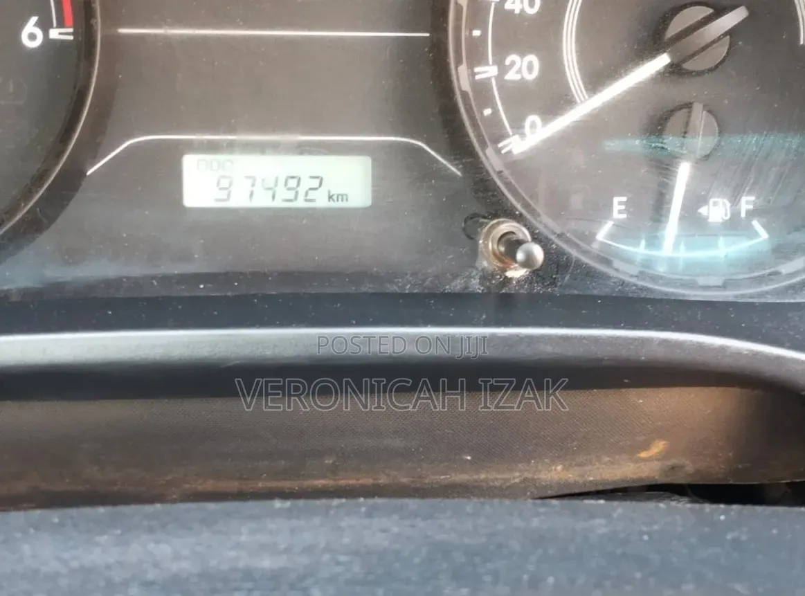 Toyota Hilux 2021 Brown