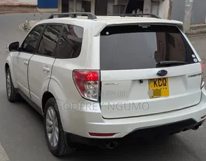 Subaru Forester 2010 White